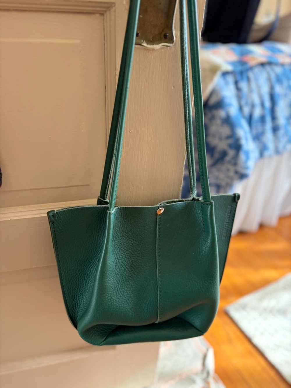 Portland Leather Emerald Green Pebbled Tote - Picture 3 of 7